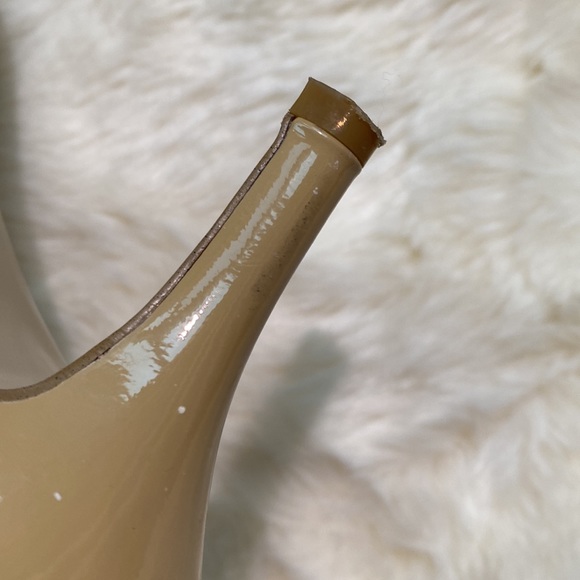 Nine West Patent Leather Nude Taupe Heels - Picture 7 of 8